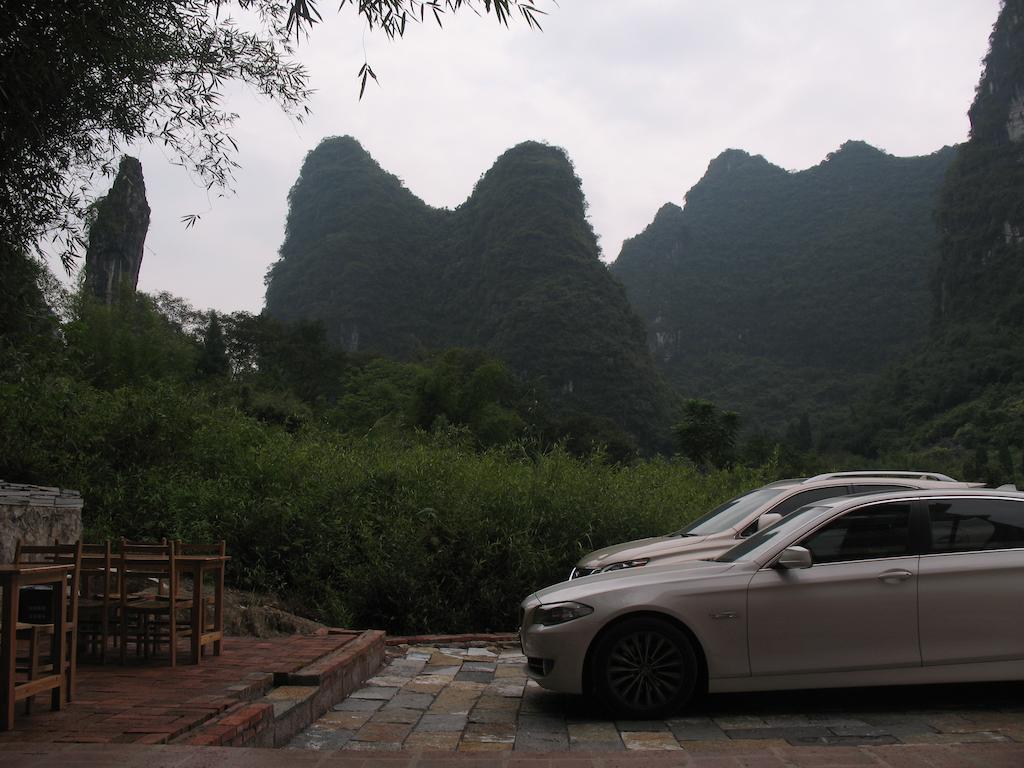 Готель Yangshuo Peaceful Valley Retreat Екстер'єр фото