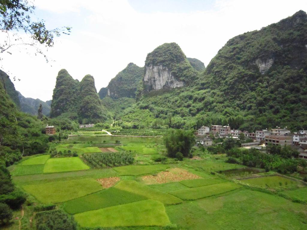 Готель Yangshuo Peaceful Valley Retreat Екстер'єр фото