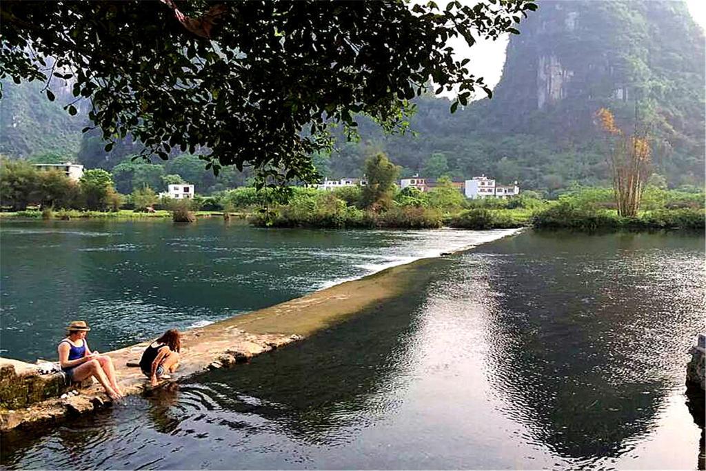 Готель Yangshuo Peaceful Valley Retreat Екстер'єр фото