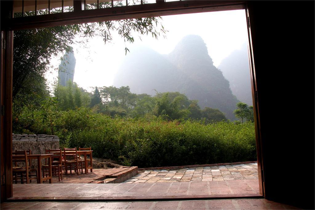 Готель Yangshuo Peaceful Valley Retreat Екстер'єр фото