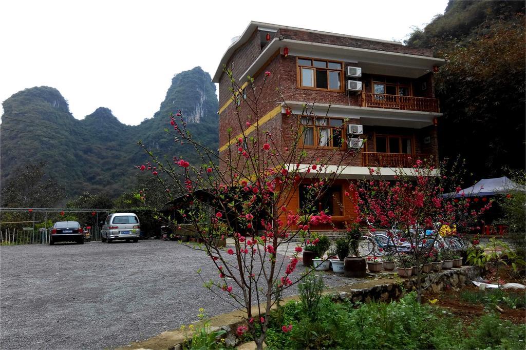 Готель Yangshuo Peaceful Valley Retreat Екстер'єр фото